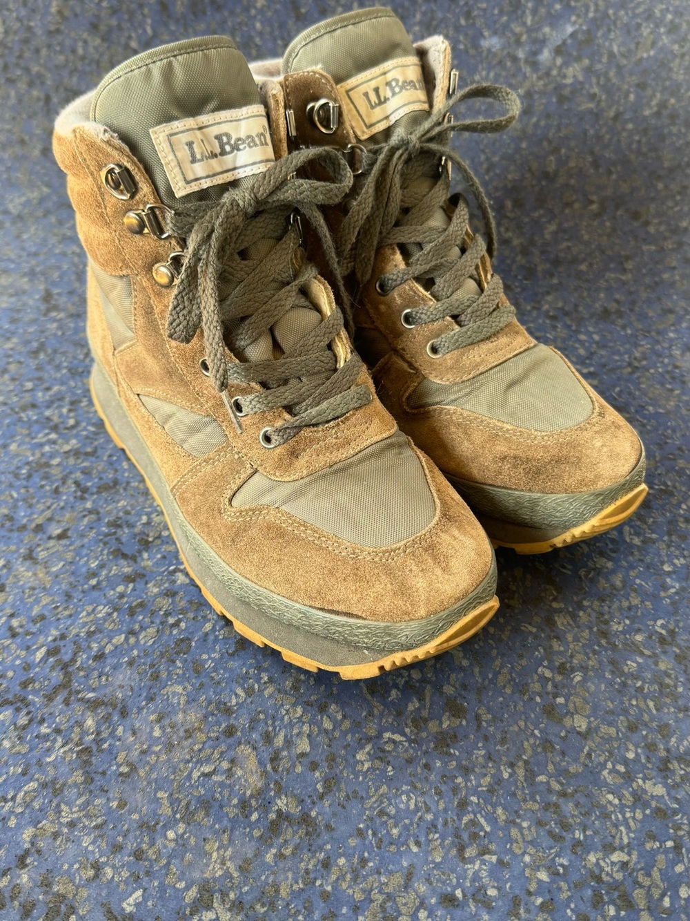 Women’s L.L. Bean Insulated Leather Boots Size 8